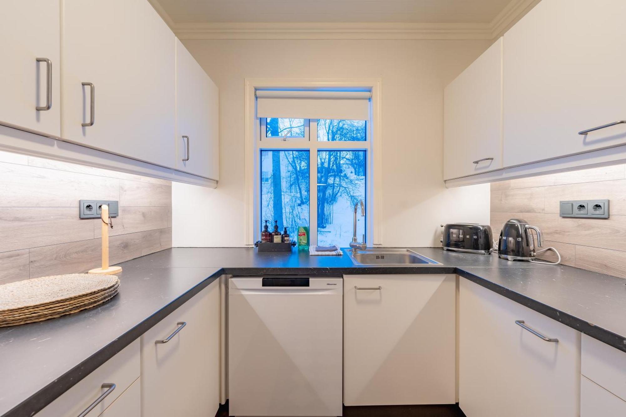 Day Dream Central Akureyri Three Bedroom Apt Εξωτερικό φωτογραφία