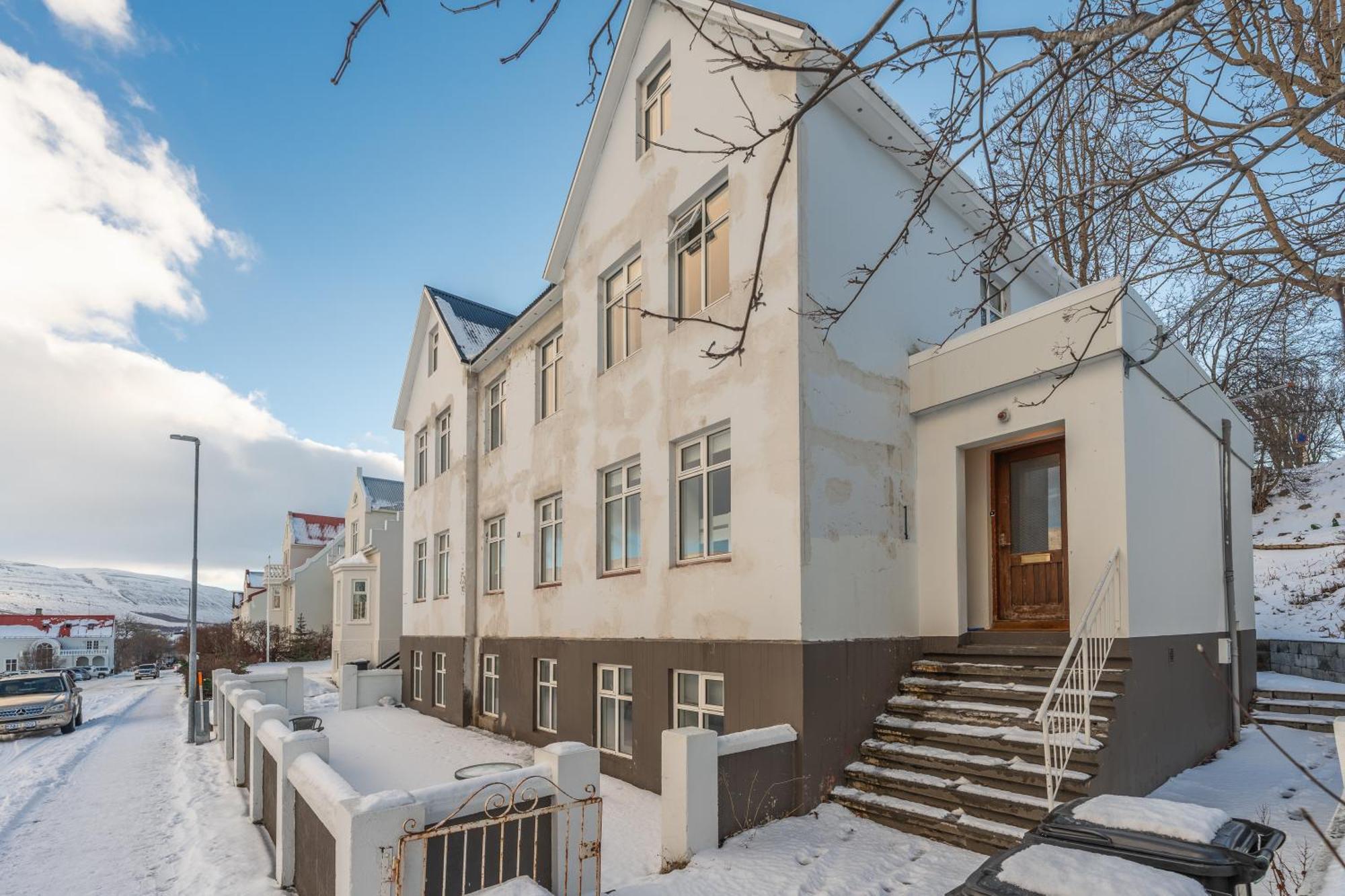 Day Dream Central Akureyri Three Bedroom Apt Εξωτερικό φωτογραφία